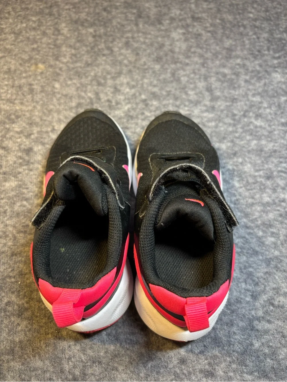 Nike Kids Black and Hot Pink Lightweight Sneakers 9C